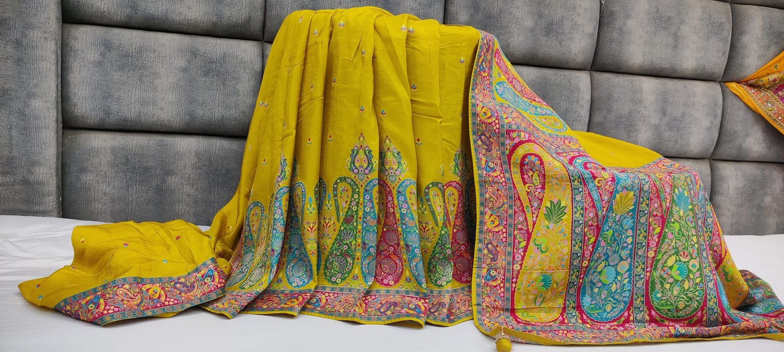 IMG_20251222_132834 Exclusive Golden Kashmiri Weaving Silk Saree - Image 1