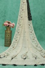 Elegant Linen Saree with Nature-Inspired Motifs