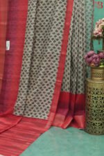 Elegant Geometric Print Silk Blend Saree