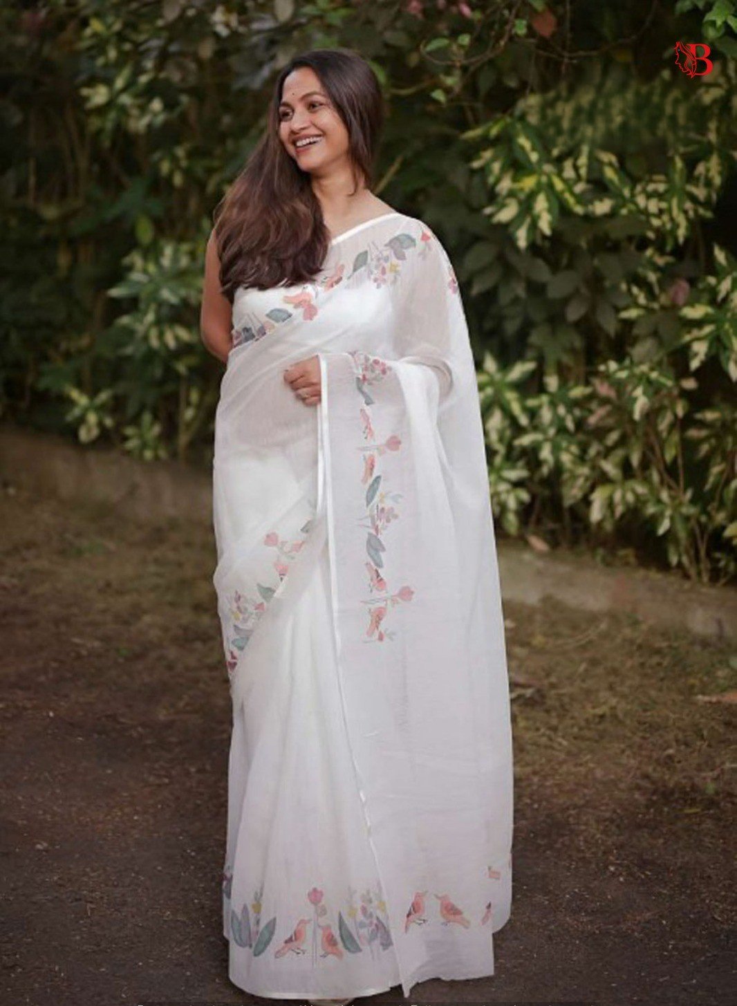 WhatsApp Image 2026-07-03 at 19.01.24 (2) Luxury Textured Linen Saree - Image 1