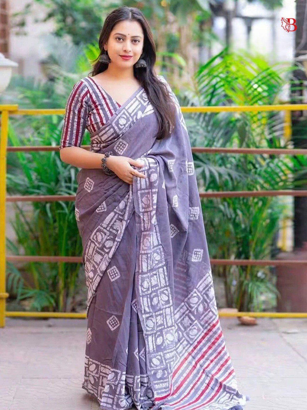 WhatsApp Image 2026-07-03 at 19.01.24 (7) Luxury Textured Linen Saree - Image 1