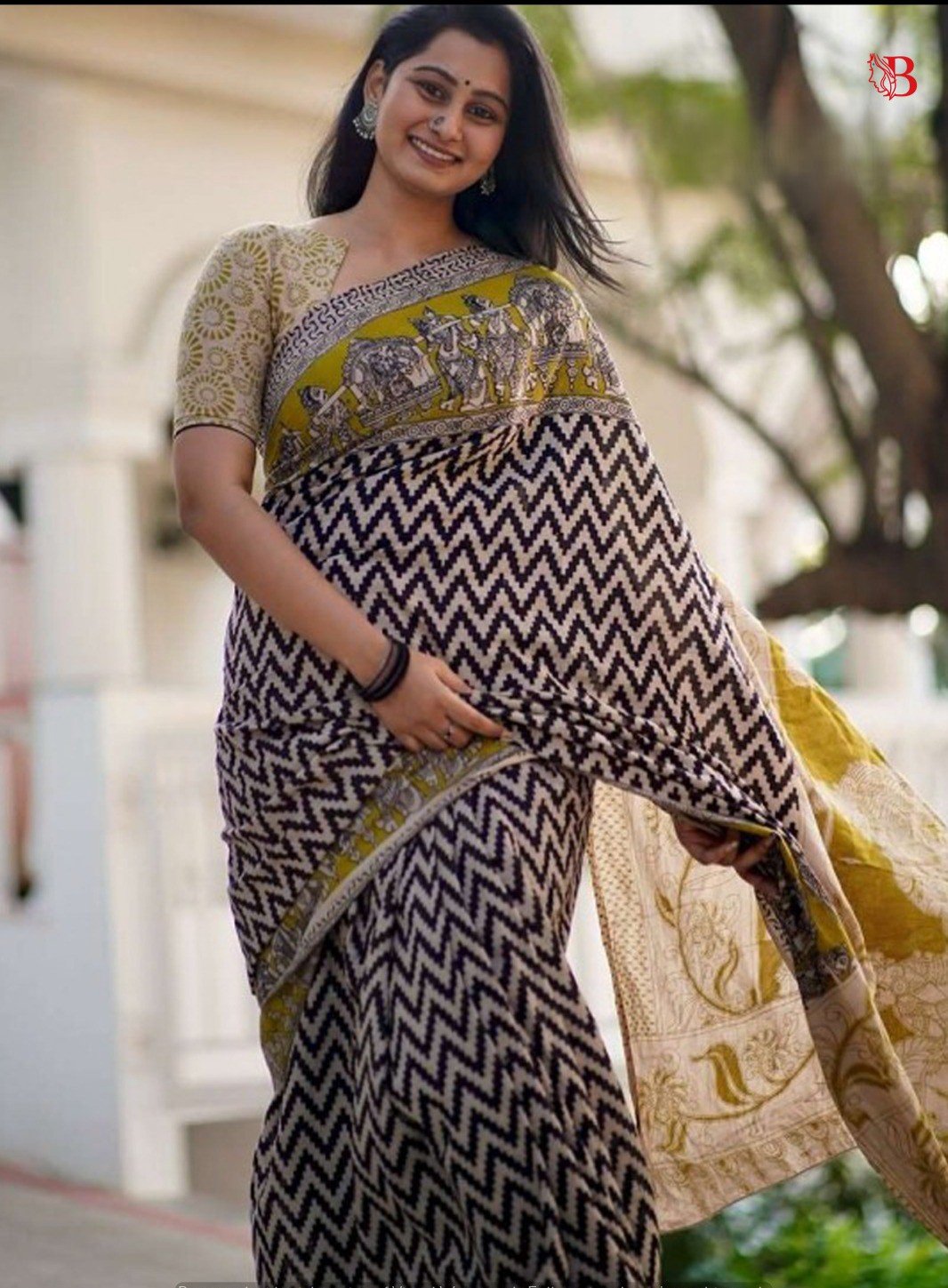 WhatsApp Image 2026-07-03 at 19.01.24 Elegant Contemporary Linen Saree - Image 1